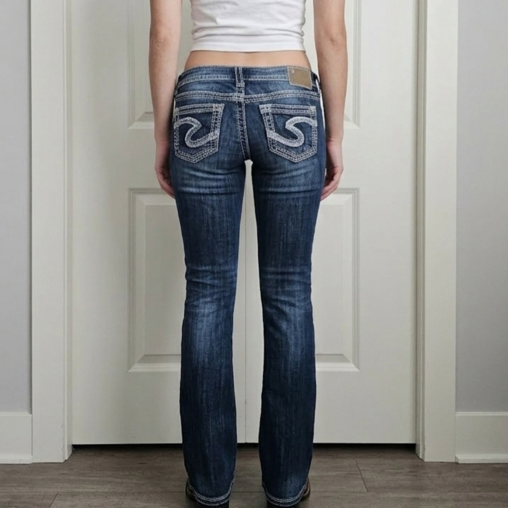 Silver Tuesday Bootcut Lowrise Jeans in Dark Blue Wash W30 L31